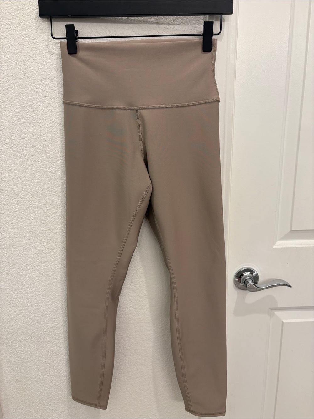 Alo Yoga Airlift 7/8 Leggings - Gravel - Small
